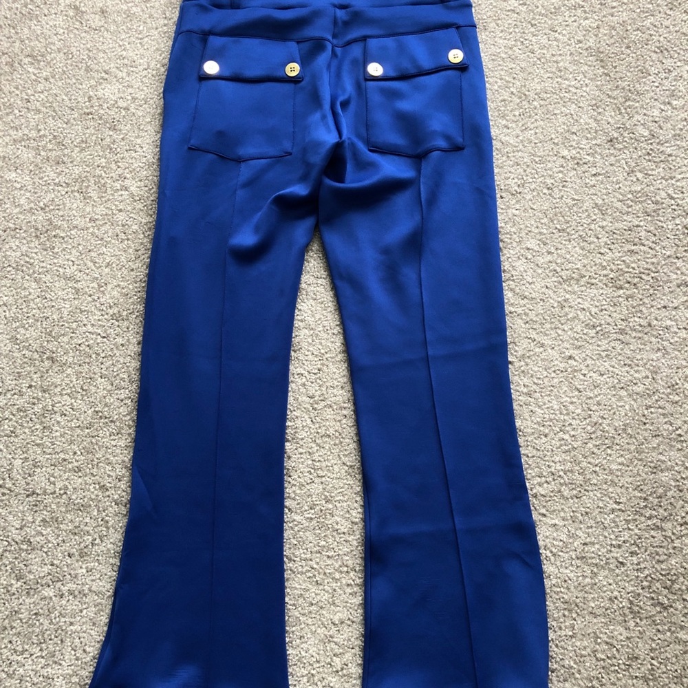Different Pants - Picture 14 of 16